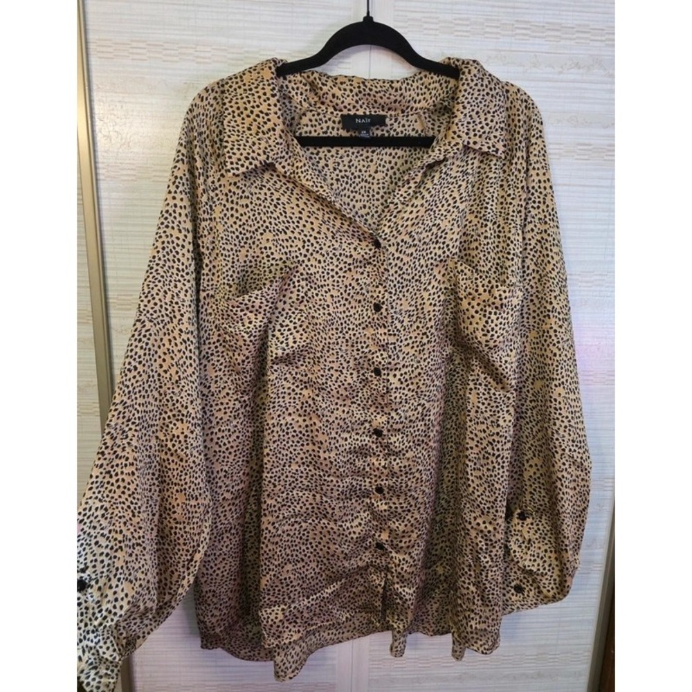 NAÏF Women 2X Leopard Print Button Down Blouse Tan Black Animal Print Top